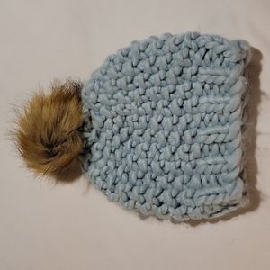 Wool beanie with faux fur